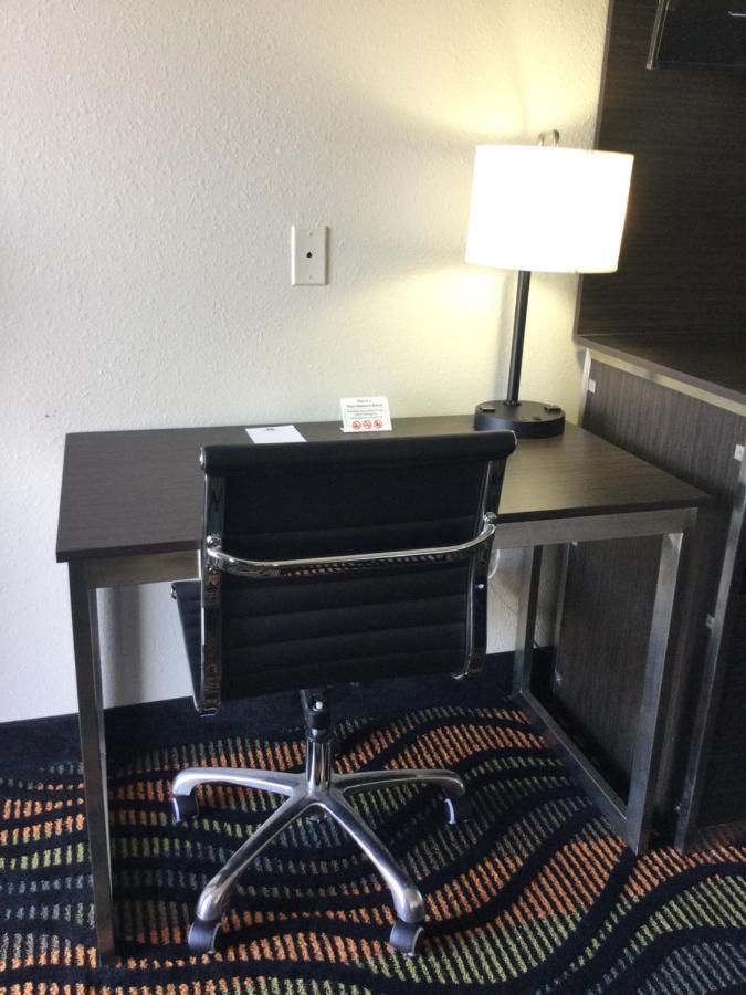 Americas Best Value Inn Muskogee Buitenkant foto