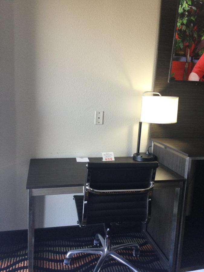 Americas Best Value Inn Muskogee Buitenkant foto